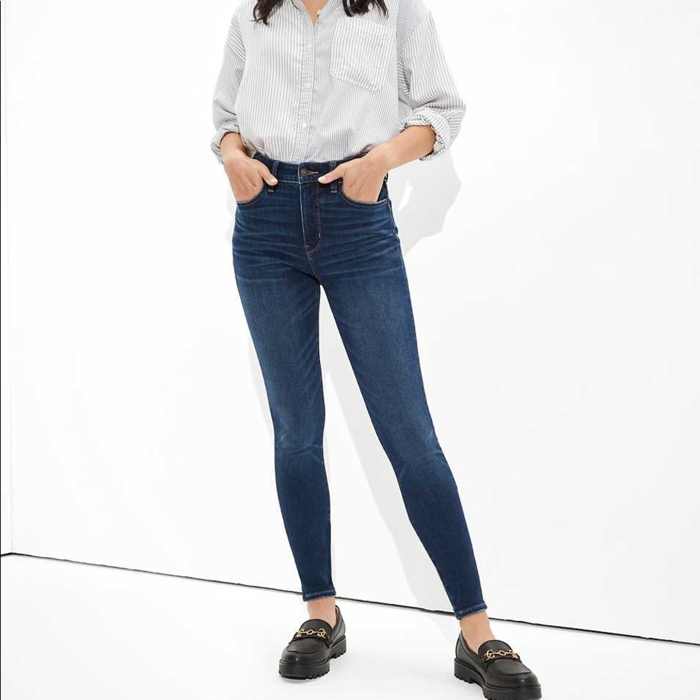 American Eagle Super High Rise Skinny 18 short